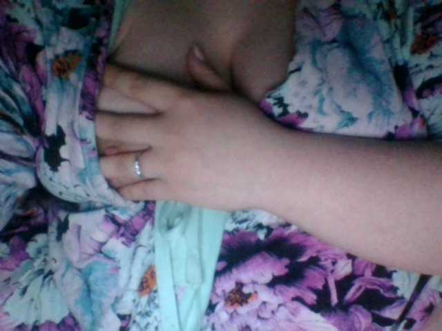 Live sex webcam photo for AnzhelikaGer #243141720