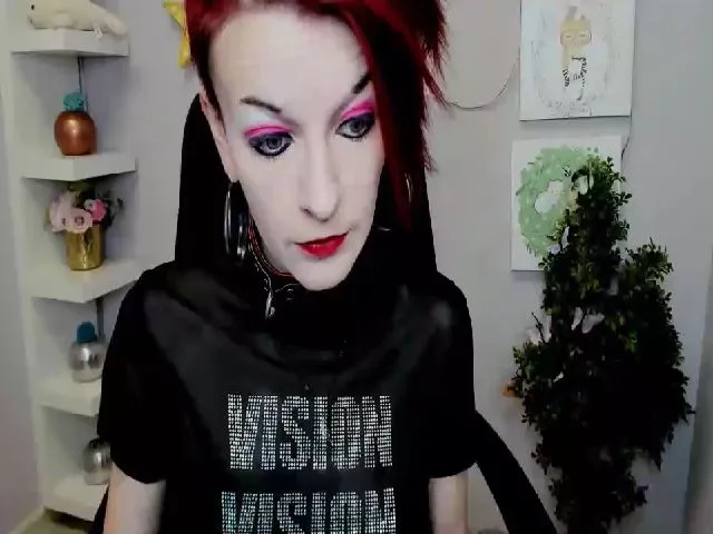 Live sex webcam photo for RubyBlaze #253681860