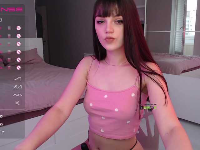 Live sex webcam photo for Arisha-w #259429588