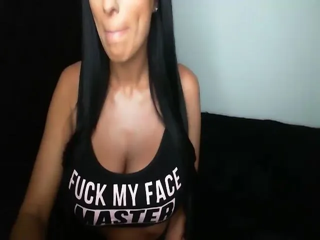 Live sex webcam photo for Sophia__Marie #262530508