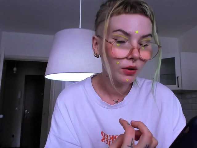 Live sex webcam photo for 69evablet #241101587