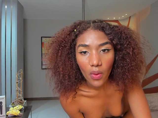 Live sex webcam photo for AlishaSanders #241147277