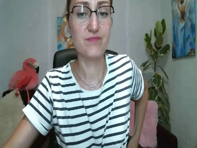 Live sex webcam photo for CuteTinaRose #255922181