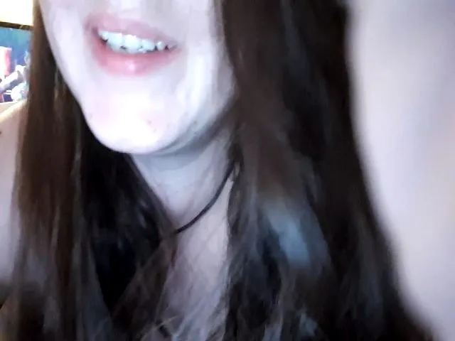 Live sex webcam photo for ChristaRi #254586320