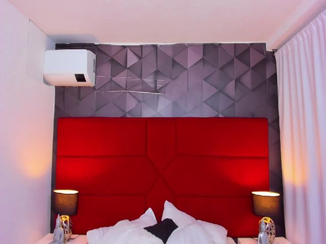 Live sex webcam photo for Chanel_broke #258566485