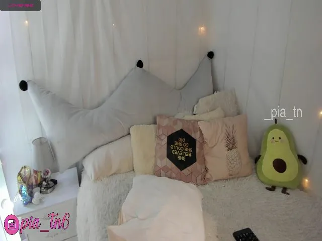 Live sex webcam photo for Pia_tn #259589794