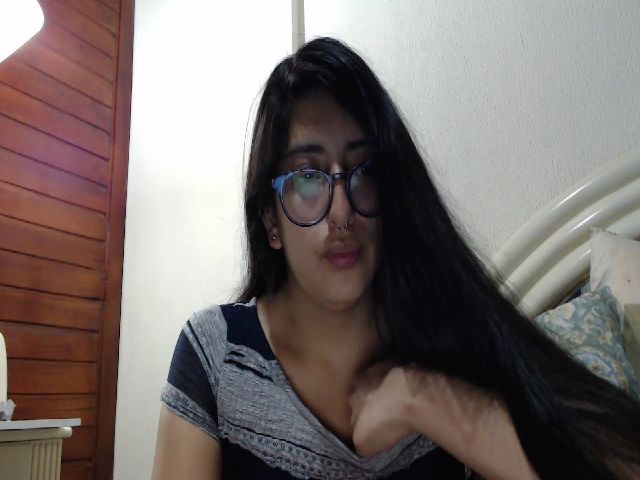 Live sex webcam photo for CatLover_9 #264065870