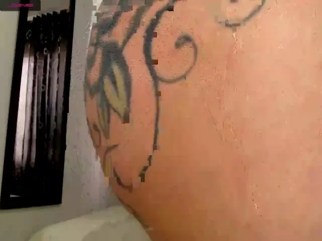 Live sex webcam photo for Klumstars #255697418