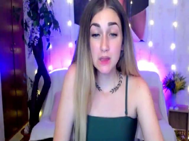 Live sex webcam photo for Lolly__Pop__ #258343533