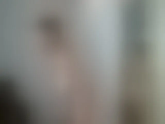 Live sex webcam photo for OnlyLou #260665205