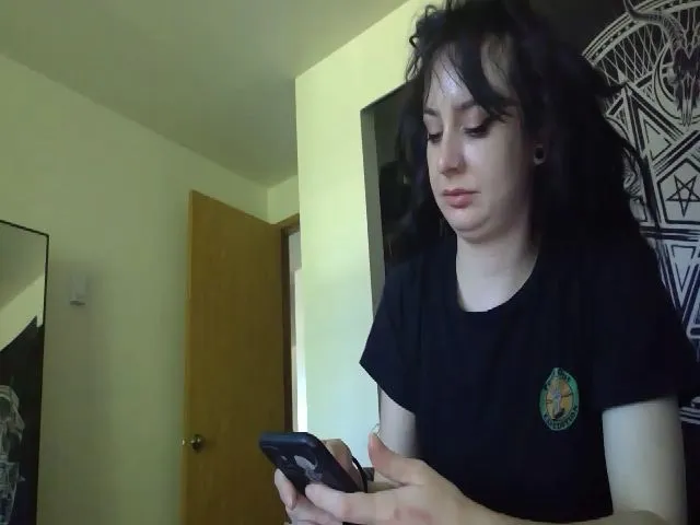 Live sex webcam photo for LilithLucid #264444647