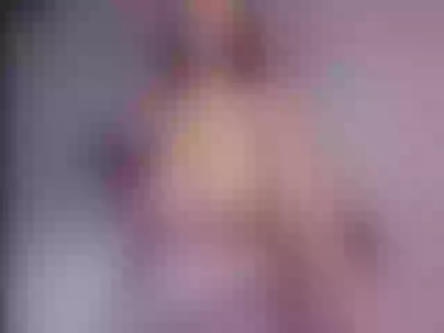 Live sex webcam photo for Ebony_69 #260272736