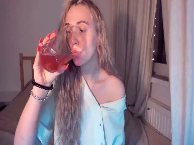 Live sex webcam photo for Uvirtualfrnd #258821110