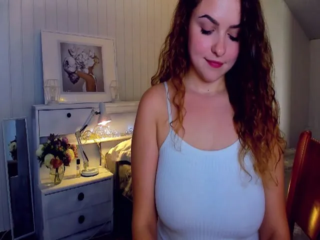 Live sex webcam photo for BeautySuzz #257475338