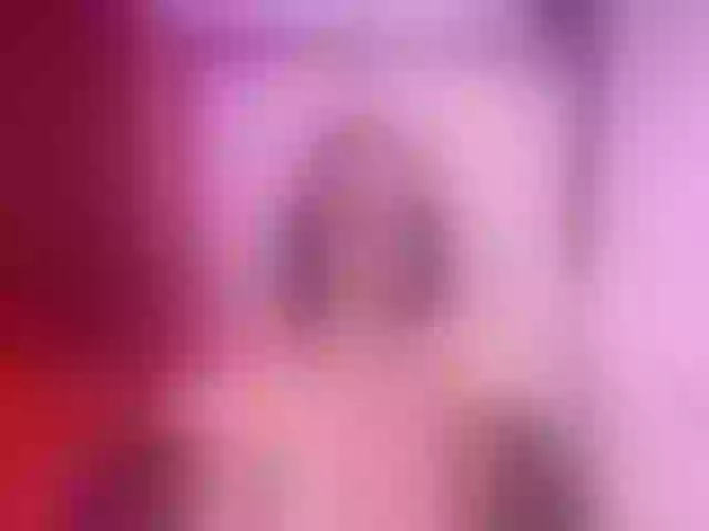 Live sex webcam photo for MichelleRusel #254561492