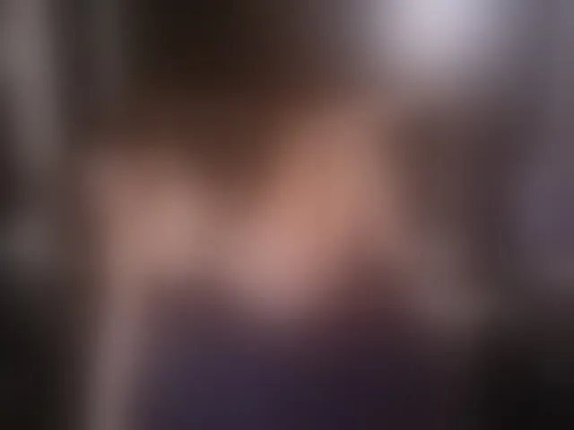 Live sex webcam photo for JenniferLuvv #261300729