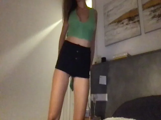 Live sex webcam photo for LaLune #260199366