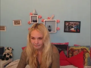Live sex webcam photo for AnnaHappy18 #240566650