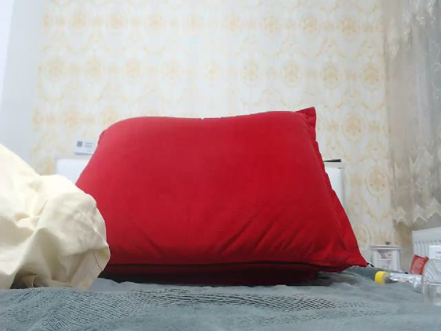 Live sex webcam photo for MelissaBby #255431621