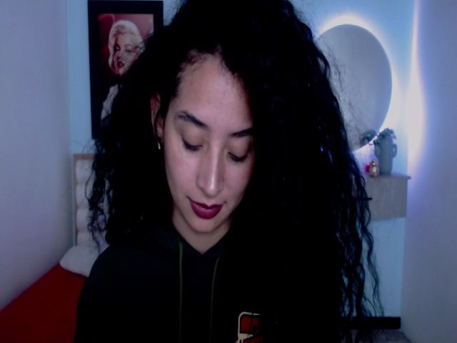 Live sex webcam photo for Jade_lee88 #254708445