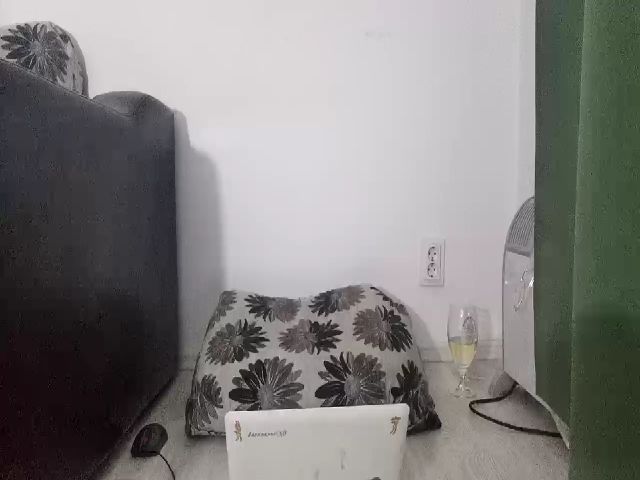 Live sex webcam photo for EvaMish69 #265061044