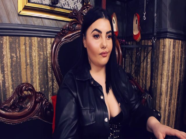 Live sex webcam photo for MelissaGlow #256904002