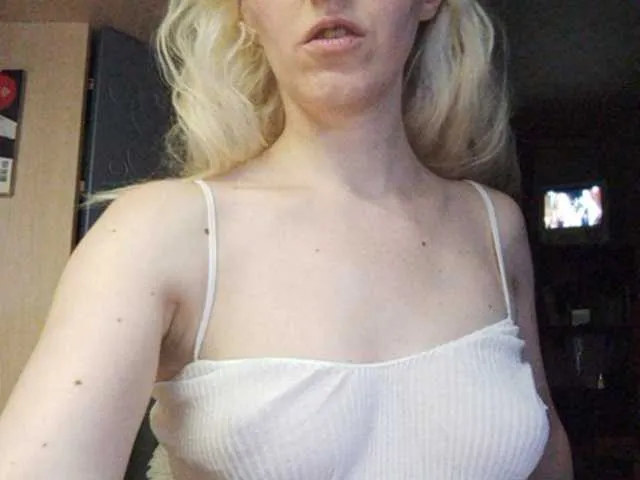 Live sex webcam photo for VIPGERL99 #241318472