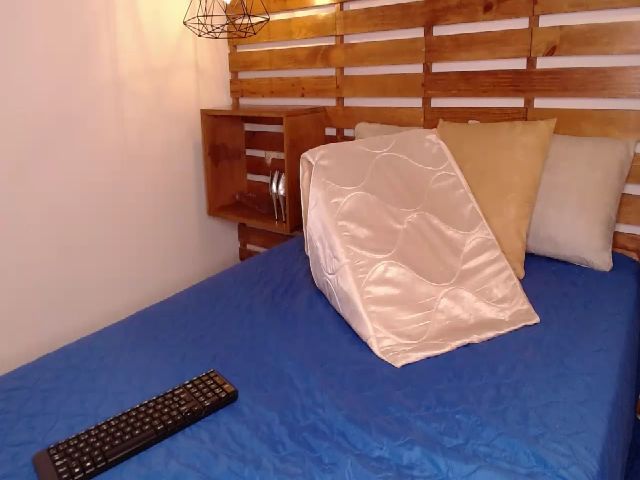 Live sex webcam photo for Katsumi_zenn #256155350