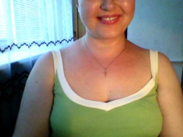 Live sex webcam photo for KarinaBerg #264257567