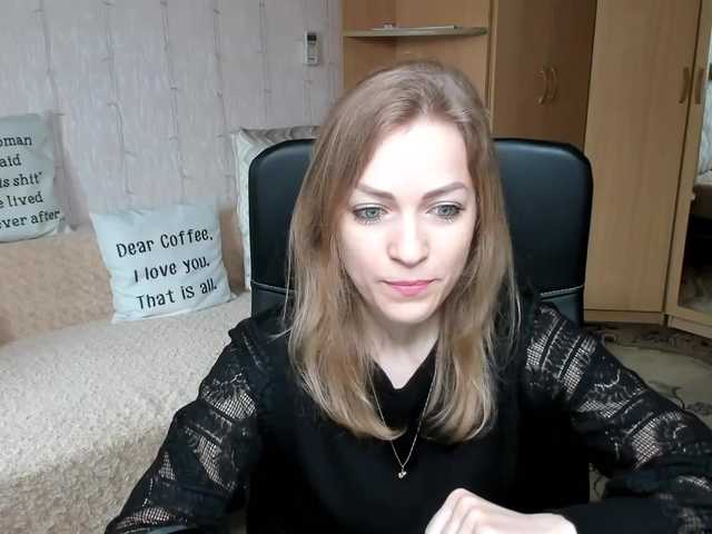 Live sex webcam photo for CherishSia #241400250