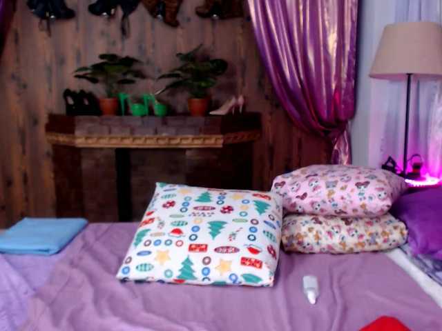 Live sex webcam photo for DanyMin #287979152