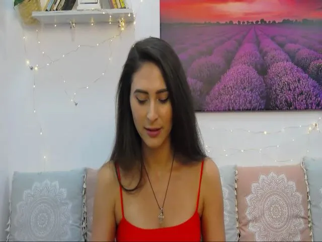 Live sex webcam photo for MaraW #258167926