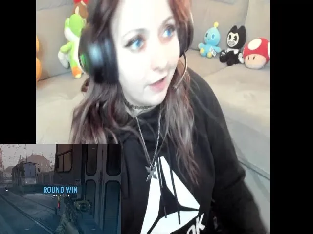 Live sex webcam photo for PrincessBluu #263917476