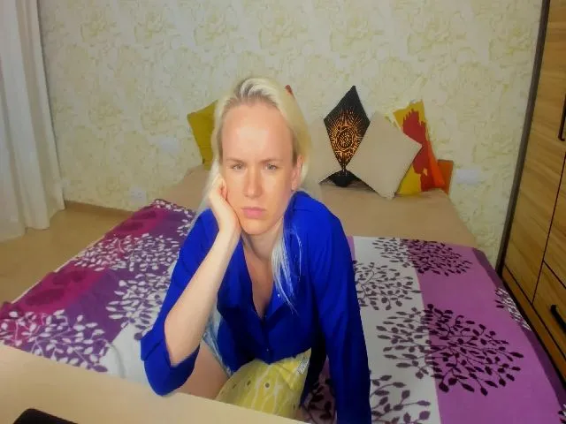 Live sex webcam photo for SusanSmite #254306572