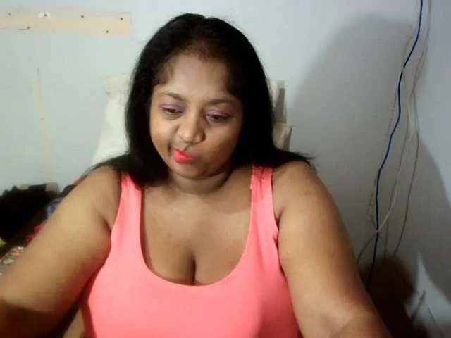 Live sex webcam photo for Indiantasha #287986067
