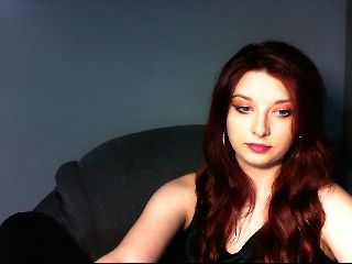 Live sex webcam photo for VirginLuna18 #251962720