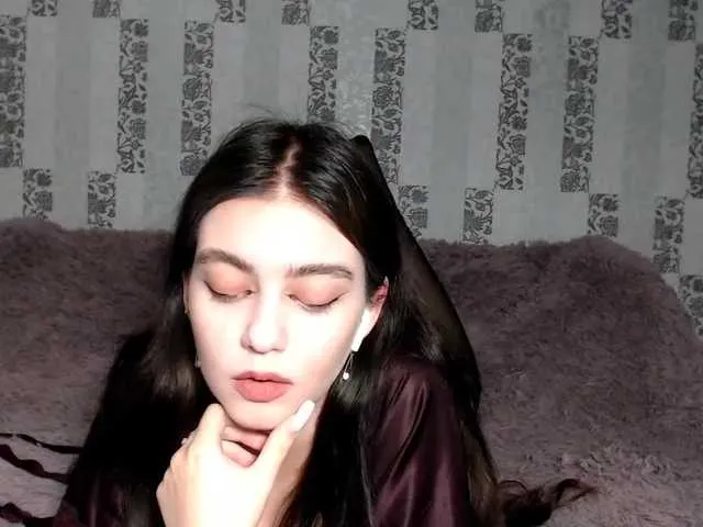 Live sex webcam photo for Liraleii #245147708