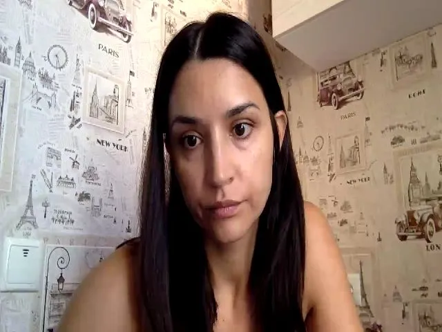 Live sex webcam photo for JolyBoss #259849531