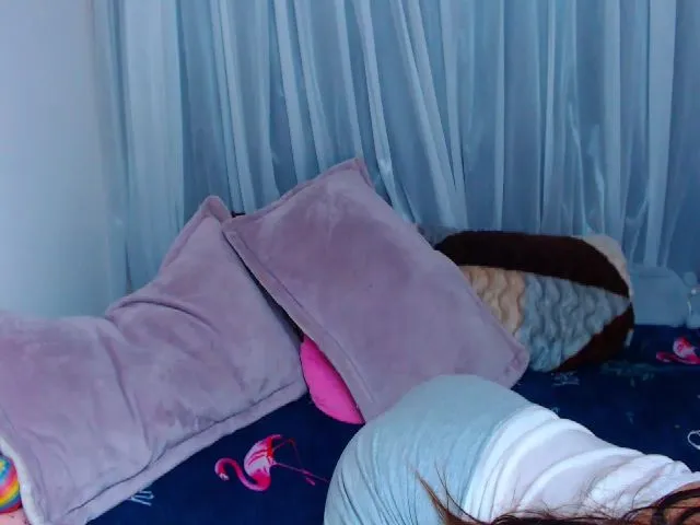 Live sex webcam photo for Kloe_black #253316746