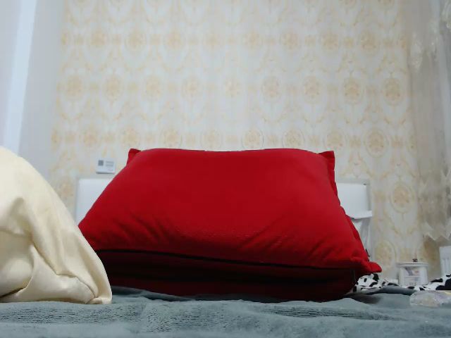 Live sex webcam photo for MelissaBby #261554925