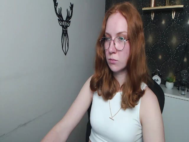 Live sex webcam photo for KISSxGABBY #259434715