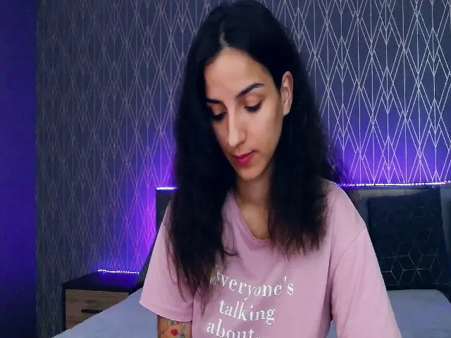 Live sex webcam photo for XDaphneMoss #255358579