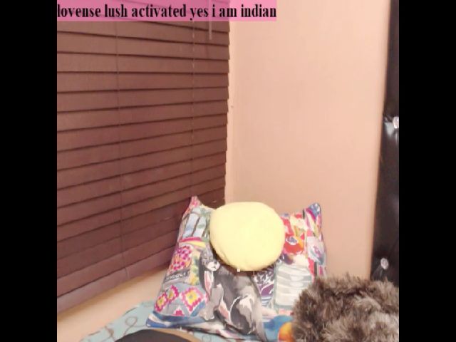 Live sex webcam photo for PARADISEQEEN #257861385