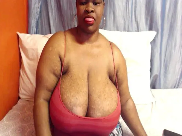 Live sex webcam photo for Sweetnozie #264825404