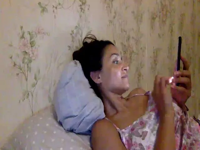 Live sex webcam photo for JolyBoss #253172533