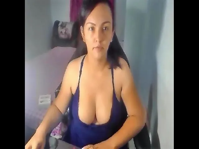 Live sex webcam photo for Sweeetx69 #254441448