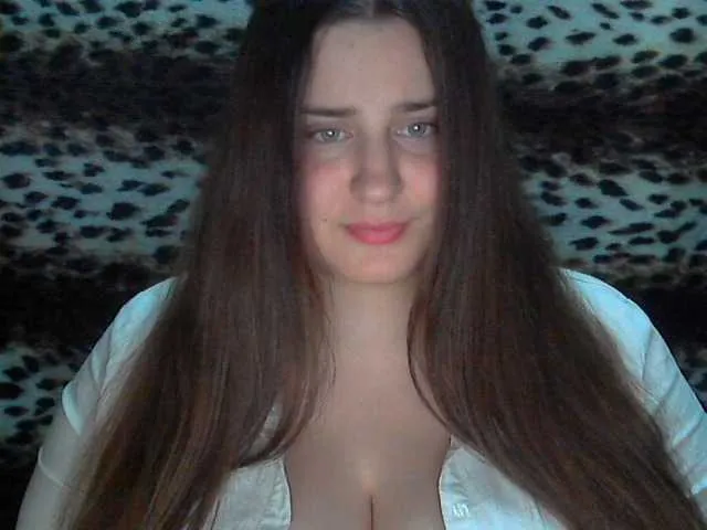 Live sex webcam photo for SaraaNiks #240990591