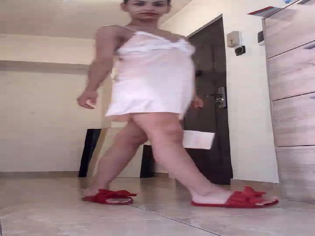 Live sex webcam photo for SONYABRUNETTE #257575592