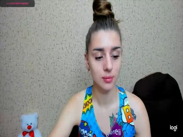 Live sex webcam photo for lilydavra #261845008