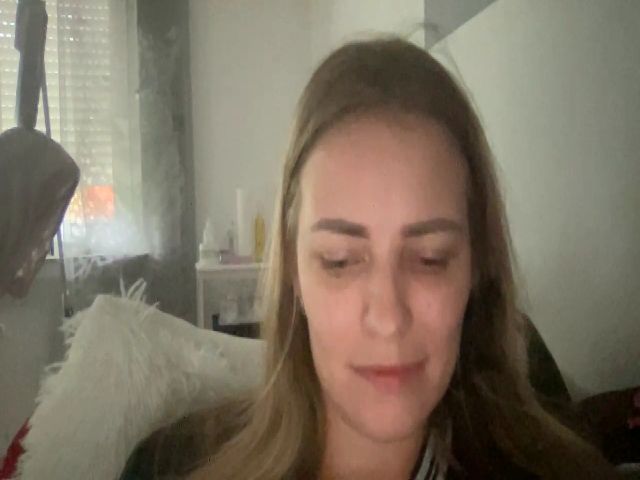 Live sex webcam photo for AnnaDiamond1 #287889171